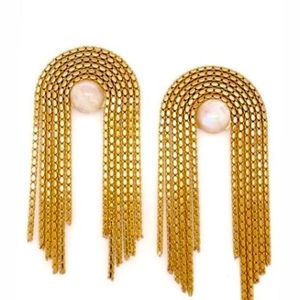 looking to buy these Lili Claspe Mathilde earrings
